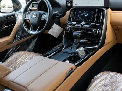 2025 لكزس إل إكس 600