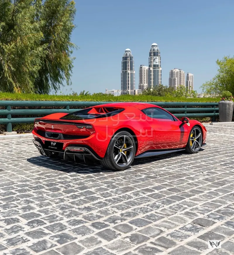 2024 فيراري جي تي اس 296