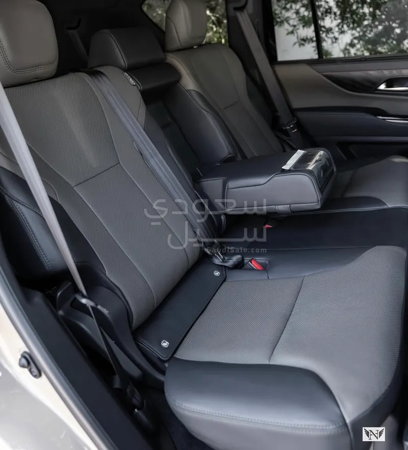 2025 لكزس إل إكس 600 اوف رود