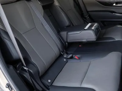 2025 لكزس إل إكس 600 اوف رود