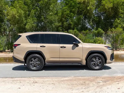 2025 لكزس إل إكس 600 اوف رود