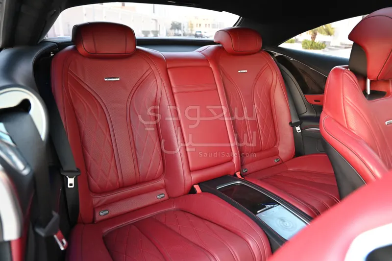 2015 مرسيدس - بنز إس 63 كوبيه