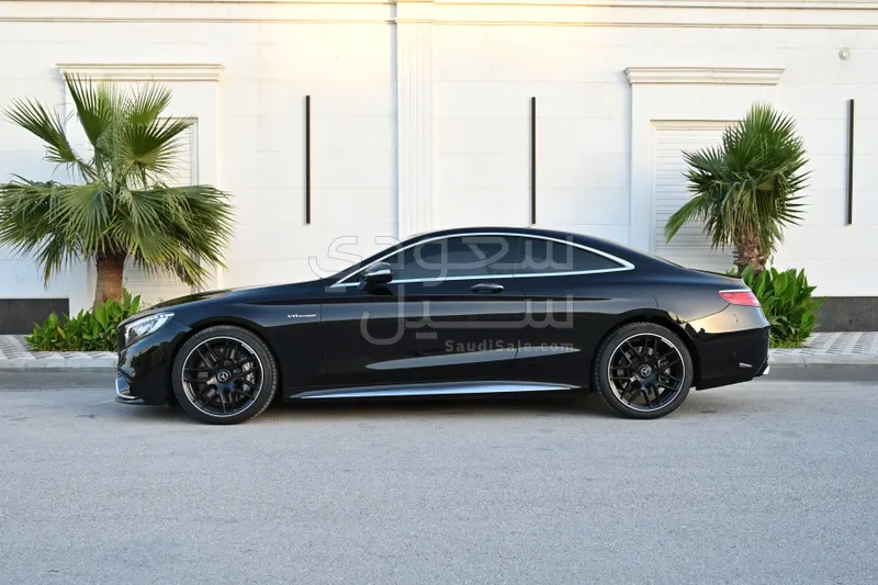 2015 مرسيدس - بنز إس 63 كوبيه