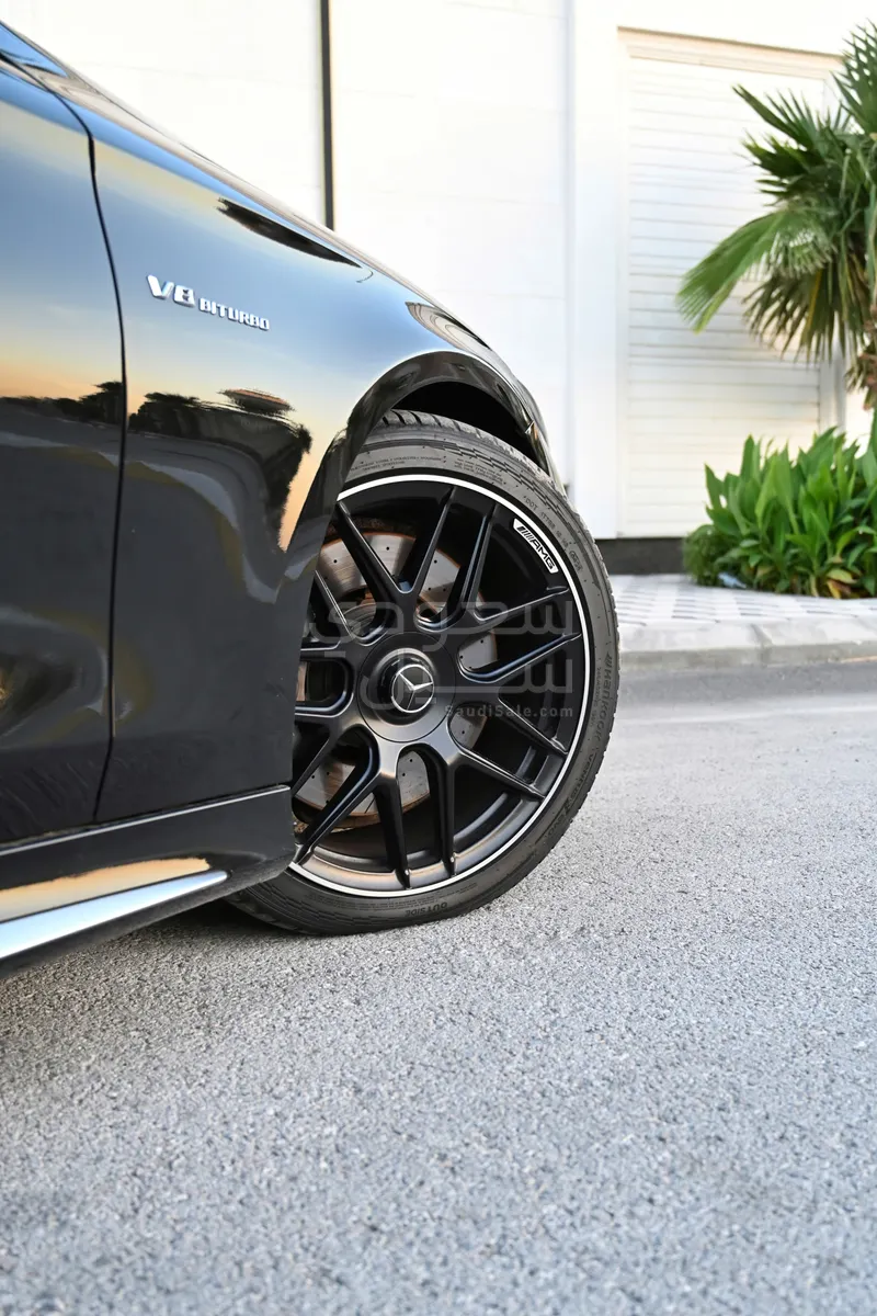 2015 مرسيدس - بنز إس 63 كوبيه