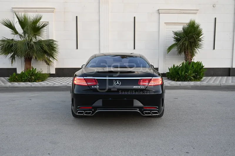 2015 مرسيدس - بنز إس 63 كوبيه