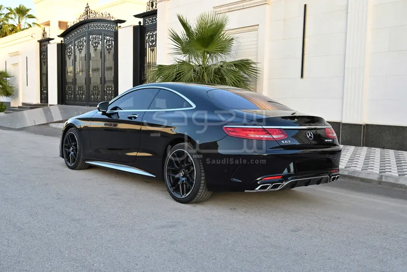 2015 مرسيدس - بنز إس 63 كوبيه