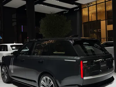 2023 لاند روفر رينج روفر اوتوبيوغرافي