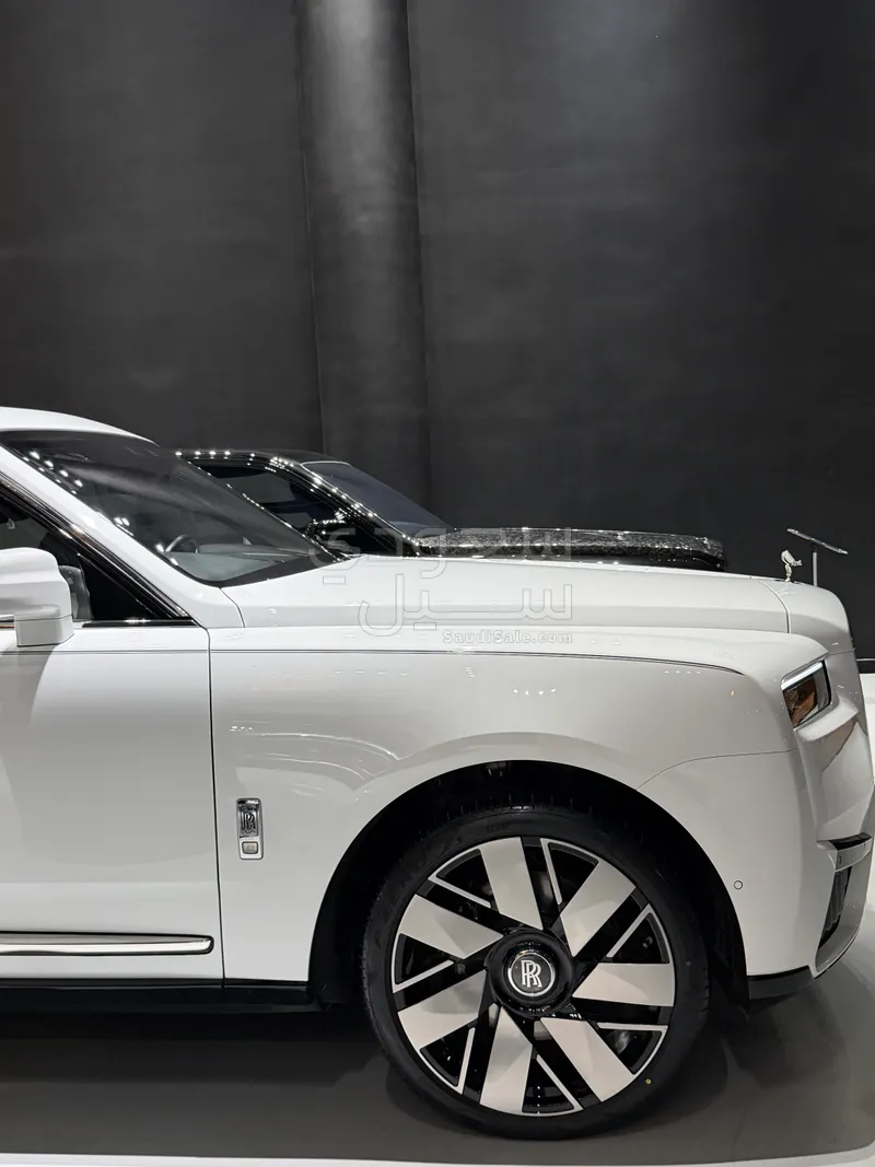 2019 رولز رويس كولينان سلفر بادج