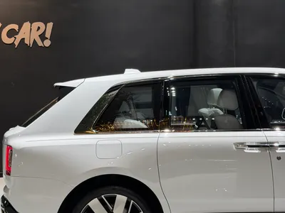 2019 رولز رويس كولينان سلفر بادج