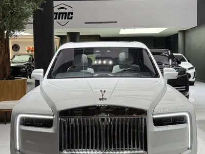 2019 رولز رويس كولينان سلفر بادج