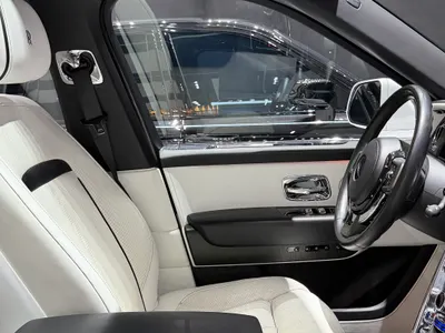 2019 رولز رويس كولينان سلفر بادج