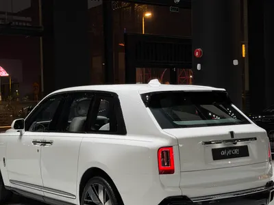 2019 رولز رويس كولينان سلفر بادج