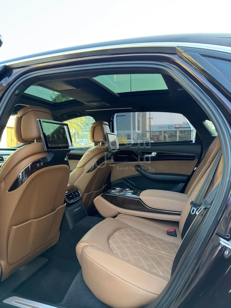 2015 اودي اي 8 ال النسخة السعودية