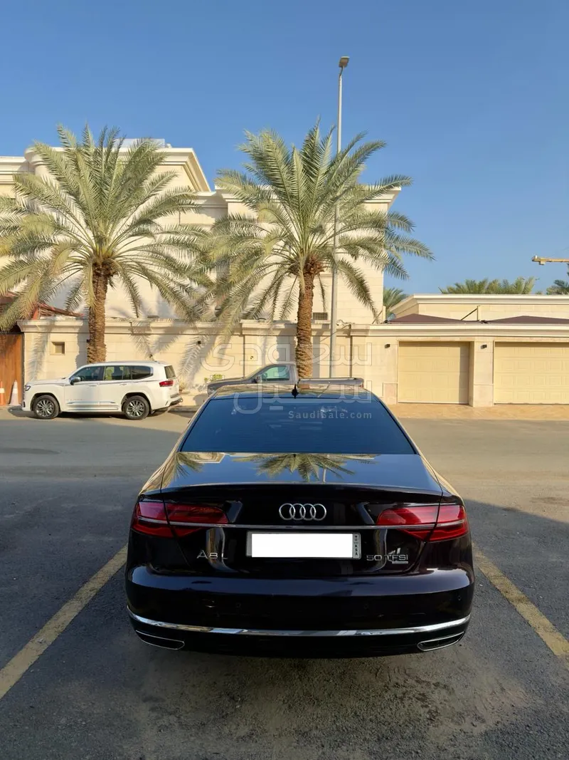 2015 اودي اي 8 ال النسخة السعودية