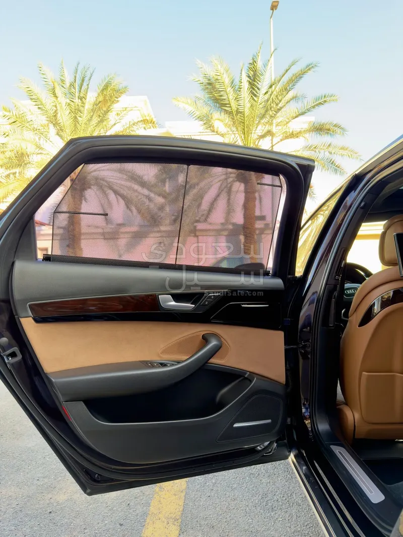 2015 اودي اي 8 ال النسخة السعودية