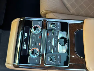 2015 اودي اي 8 ال النسخة السعودية