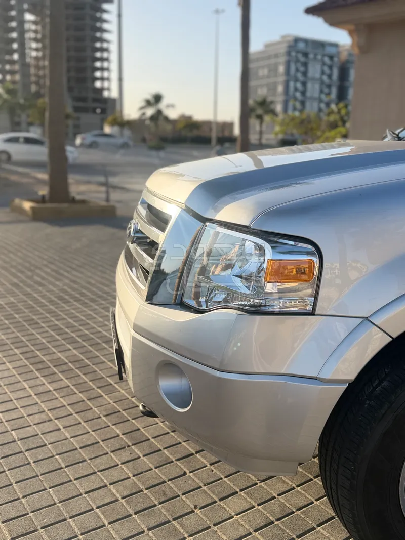 2014 فورد اكسبيديشن ليمتد