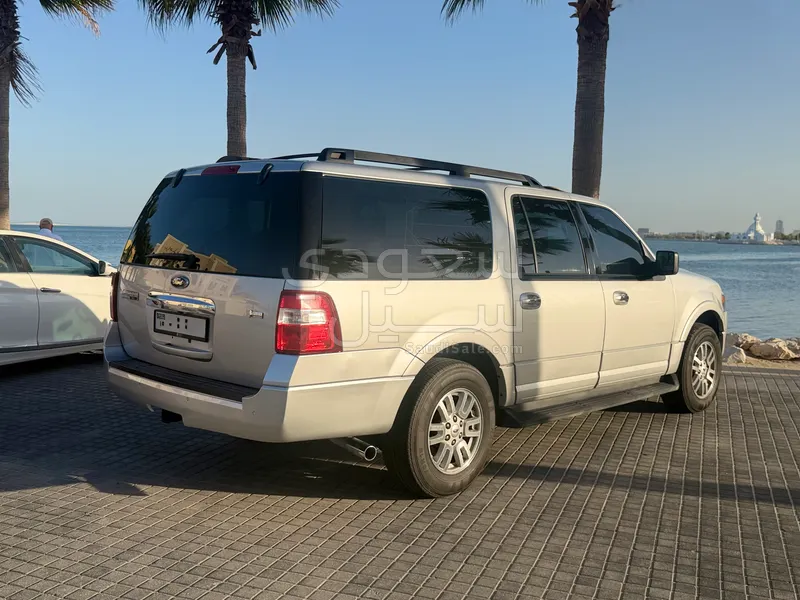 2014 فورد اكسبيديشن ليمتد