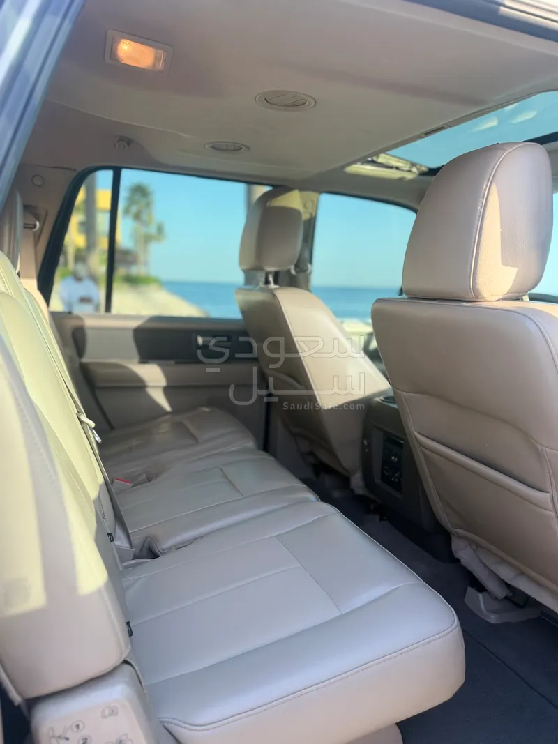 2014 فورد اكسبيديشن ليمتد