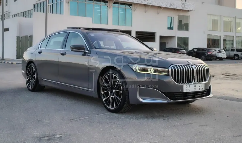 2022 BMW 7 Series 730Li