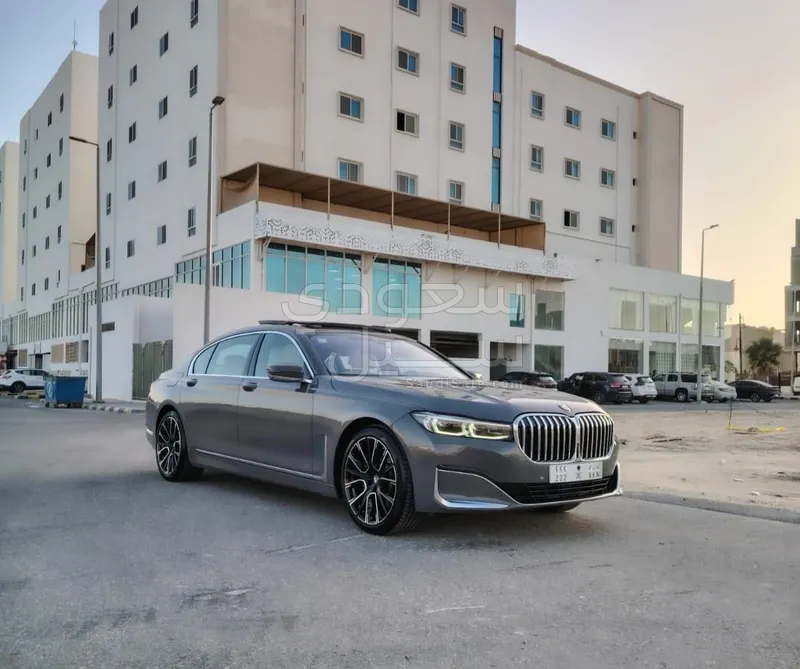 2022 BMW 7 Series 730Li