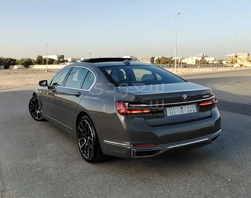 2022 BMW 7 Series 730Li