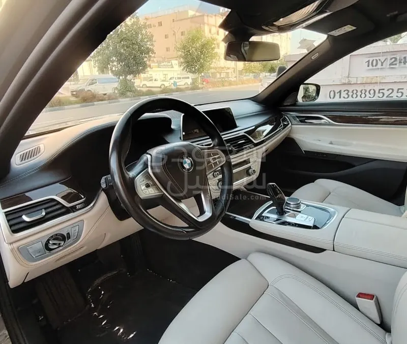 2022 BMW 7 Series 730Li