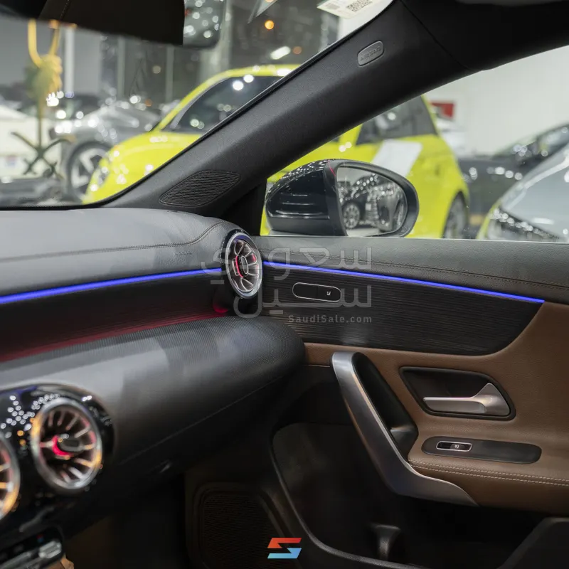 2022 مرسيدس - بنز سي إل أي 200