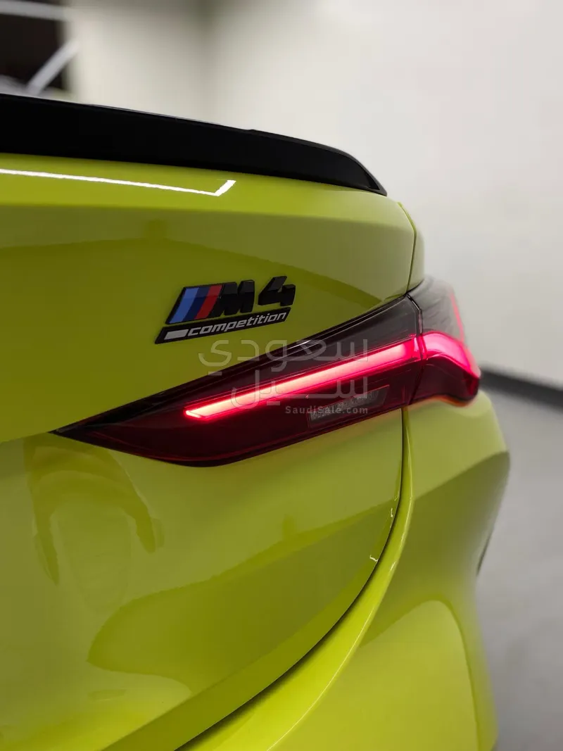 2021 بي ام دبليو الفئة ام إم 4 كومبيتيشن