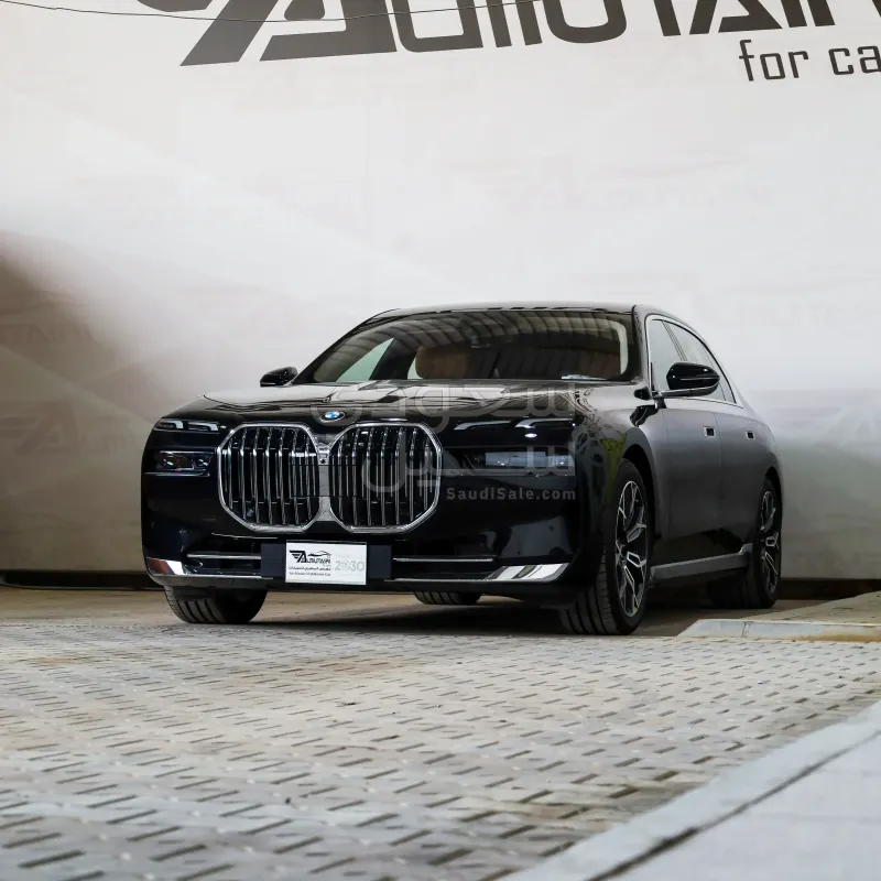 2026 بي ام دبليو الفئة السابعة 735أي