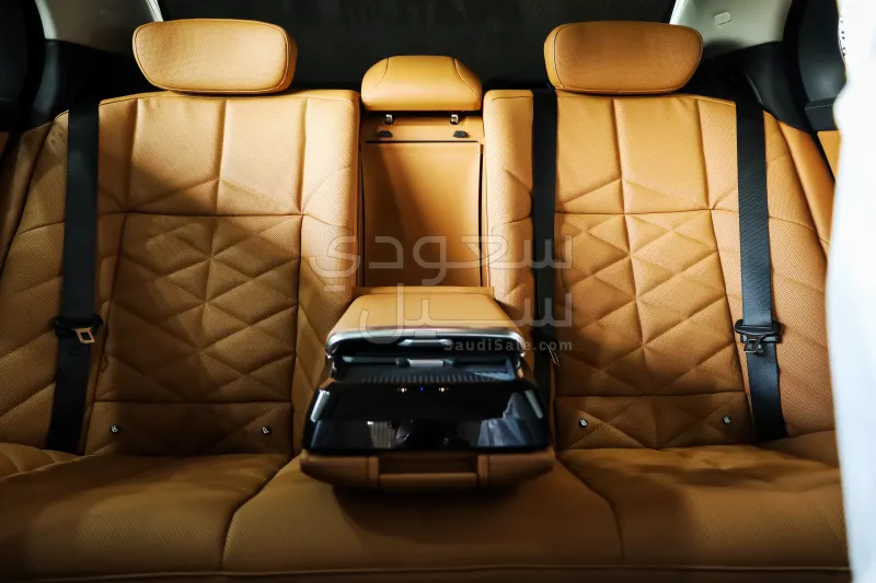 2026 بي ام دبليو الفئة السابعة 735أي