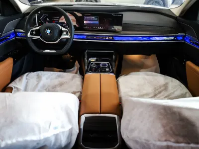 2026 بي ام دبليو الفئة السابعة 735أي