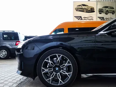 2026 بي ام دبليو الفئة السابعة 735أي