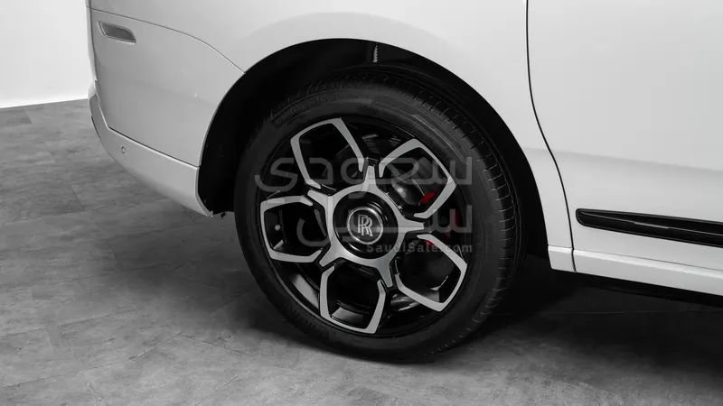 2020 رولز رويس كولينان بلاك بادج