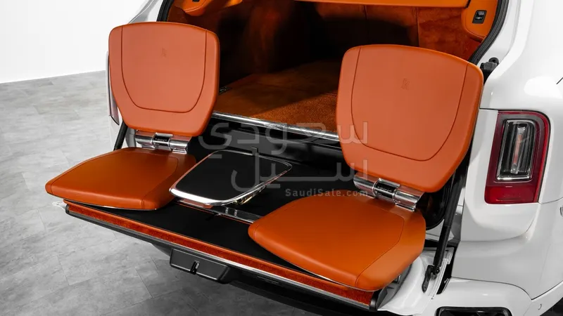 2020 رولز رويس كولينان بلاك بادج