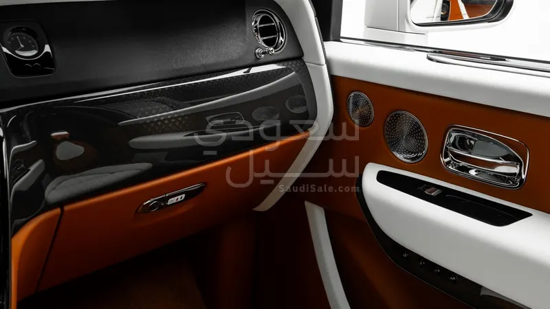 2020 رولز رويس كولينان بلاك بادج