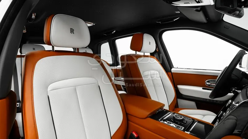 2020 رولز رويس كولينان بلاك بادج