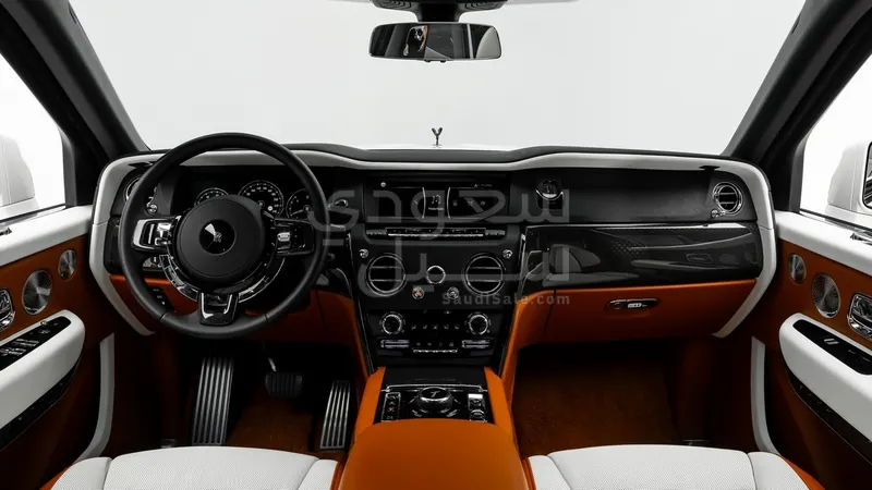 2020 رولز رويس كولينان بلاك بادج