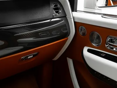 2020 رولز رويس كولينان بلاك بادج