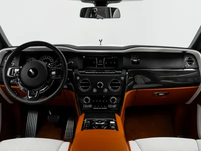 2020 رولز رويس كولينان بلاك بادج