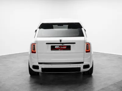 2020 رولز رويس كولينان بلاك بادج