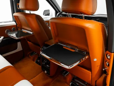 2020 رولز رويس كولينان بلاك بادج