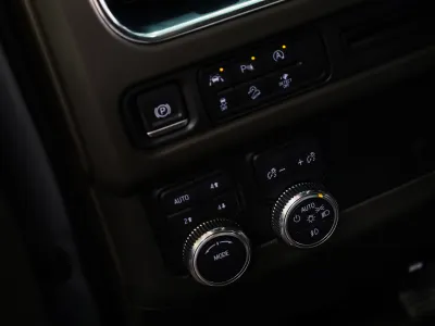 2025 جي ام سي يوكون اس ال اي