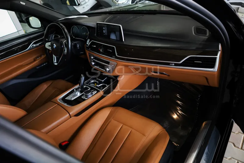 2018 بي ام دبليو الفئة السابعة 730 إل أي