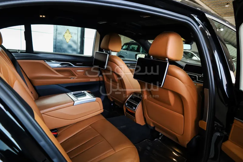 2018 بي ام دبليو الفئة السابعة 730 إل أي