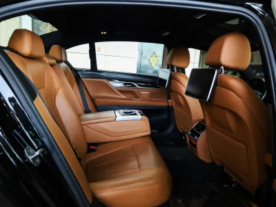 2018 بي ام دبليو الفئة السابعة 730 إل أي