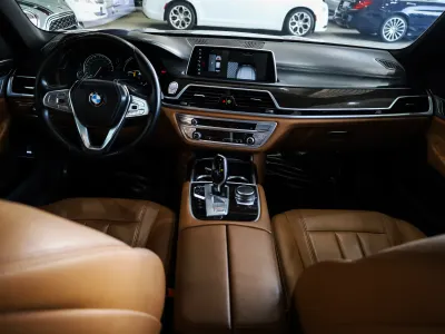 2018 بي ام دبليو الفئة السابعة 730 إل أي