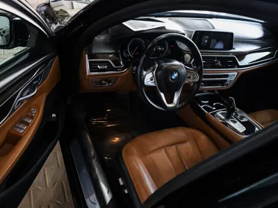 2018 بي ام دبليو الفئة السابعة 730 إل أي