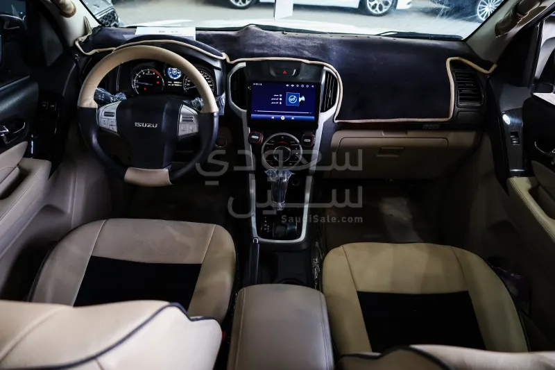 2018 ايسوزو ام يو اكس