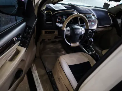 2018 ايسوزو ام يو اكس